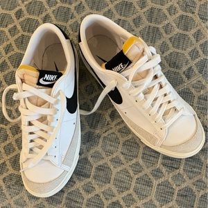Women’s Nike Blazers Size 8, low top
